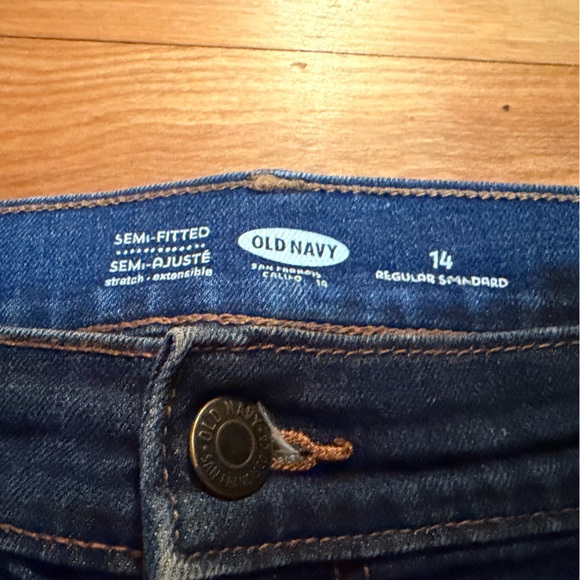 Old Navy Semi-Fitted Blue Jean Shorts – Size 14 - Picture 2 of 6